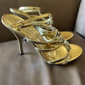 Bertinni Cute Gold heels